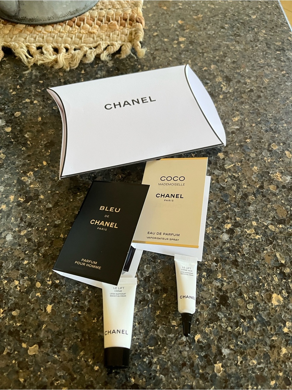 CHANEL Le Lift Sample Tube in White & Black with Gold Accents
